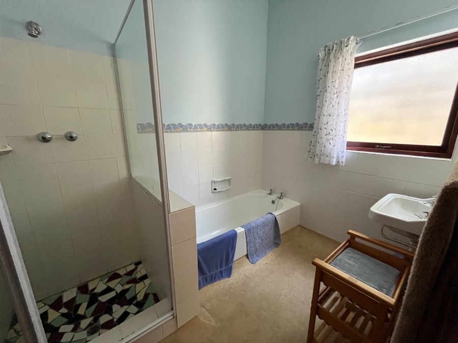3 Bedroom Property for Sale in Herolds Bay Western Cape